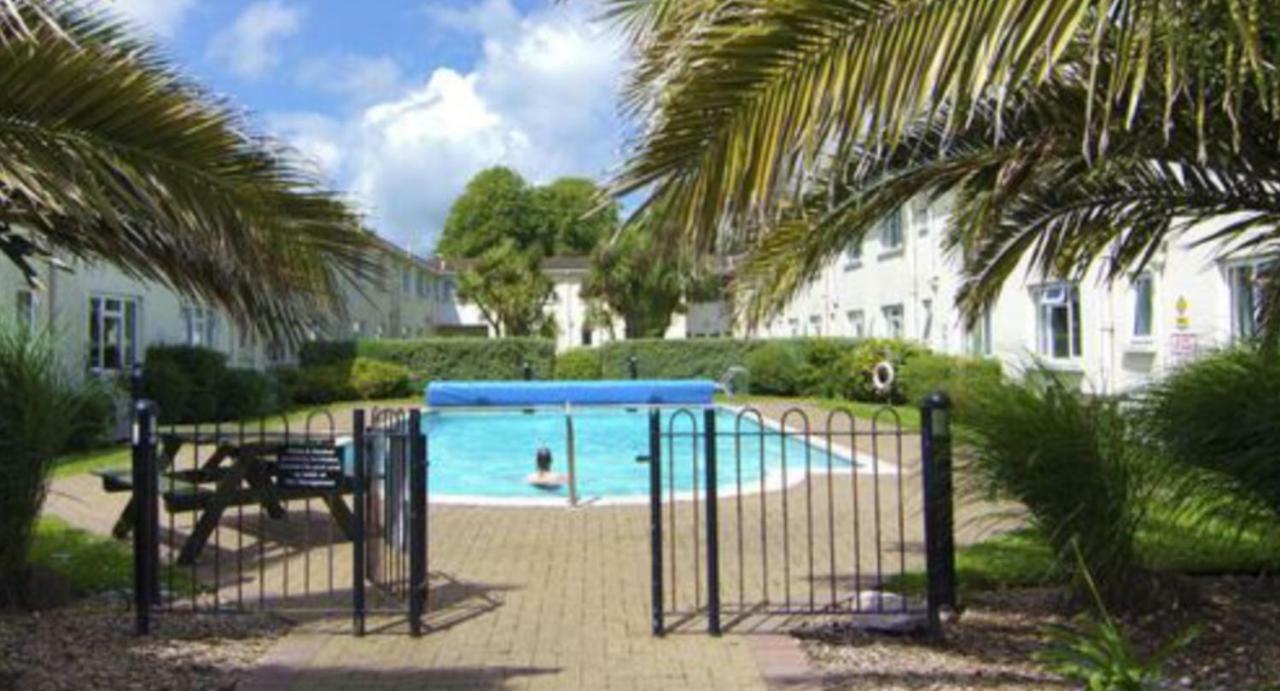 Esplanade Court Apartment With Communal Seasonal Heated Pool Paignton Esterno foto