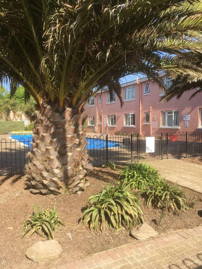 Esplanade Court Apartment With Communal Seasonal Heated Pool Paignton Esterno foto